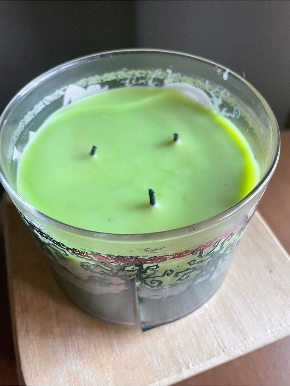 Bath and Body Works Halloween 14.5 oz Hot Cocoa and Scream Candle *Lit* - Picture 2 of 9